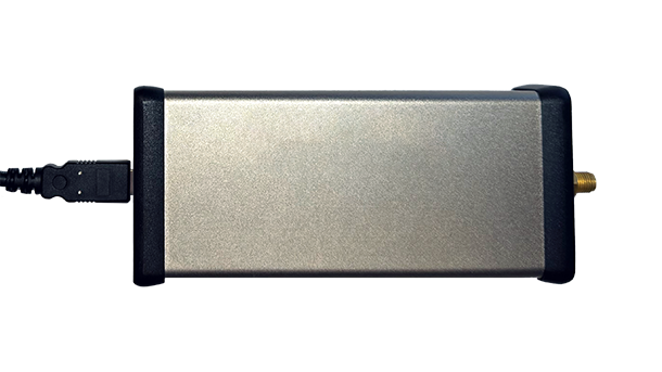 CW & Programmable Sweep Transmitter